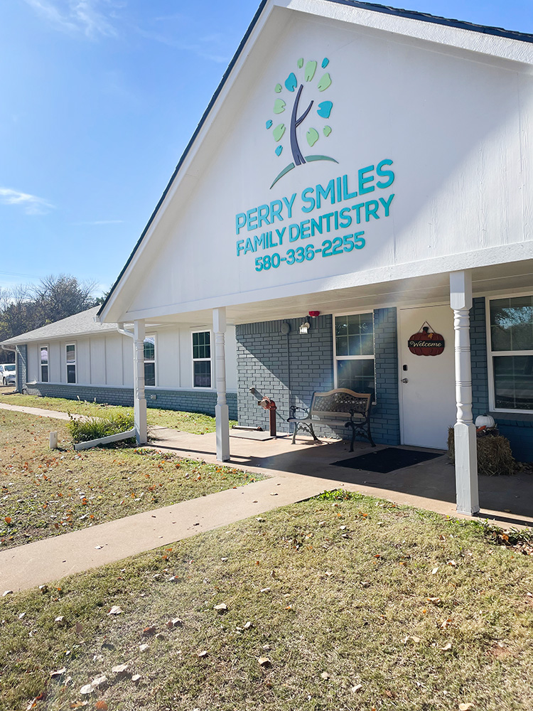 Perry Smile Family Dentistry Clinic outside